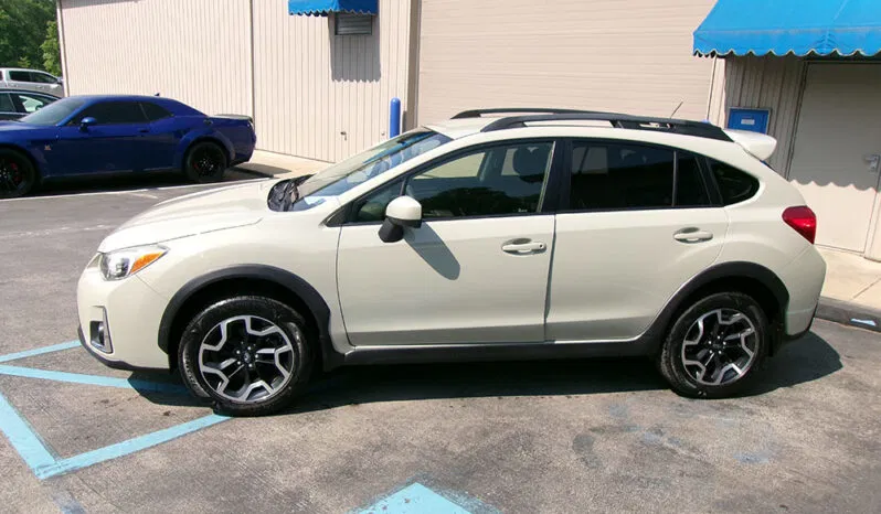 
								SUBARU CROSSTREK PREMIUM full									