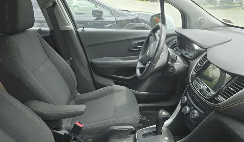 
								CHEVROLET TRAX LS full									