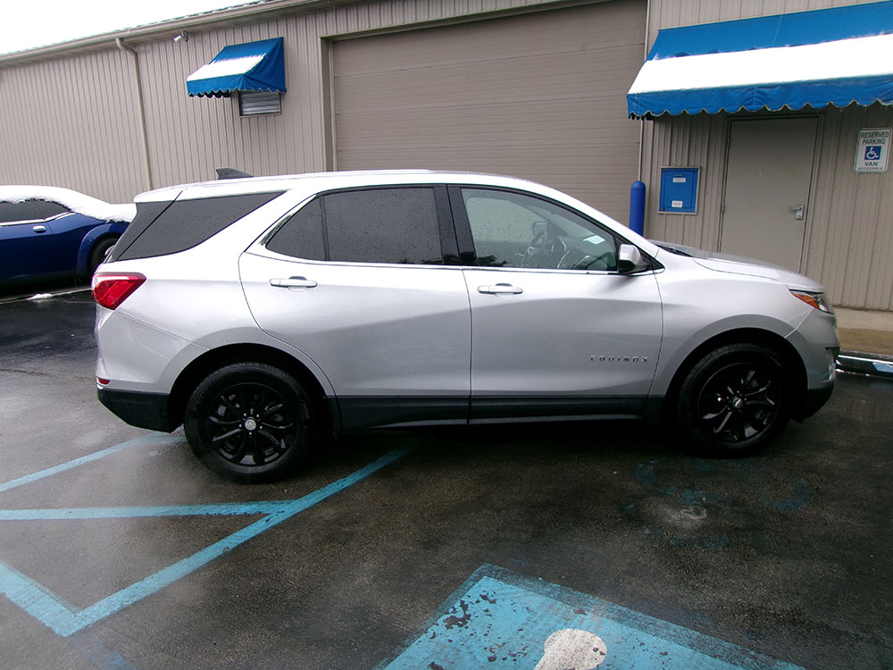 
								CHEVROLET EQUINOX LT full									