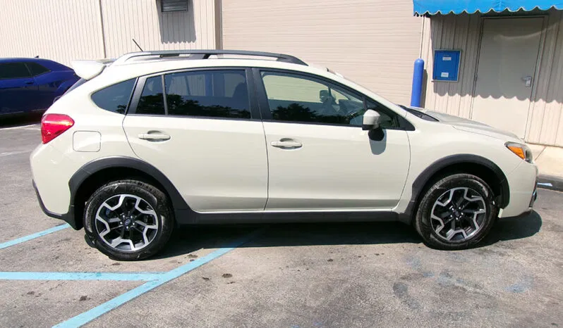
								SUBARU CROSSTREK PREMIUM full									