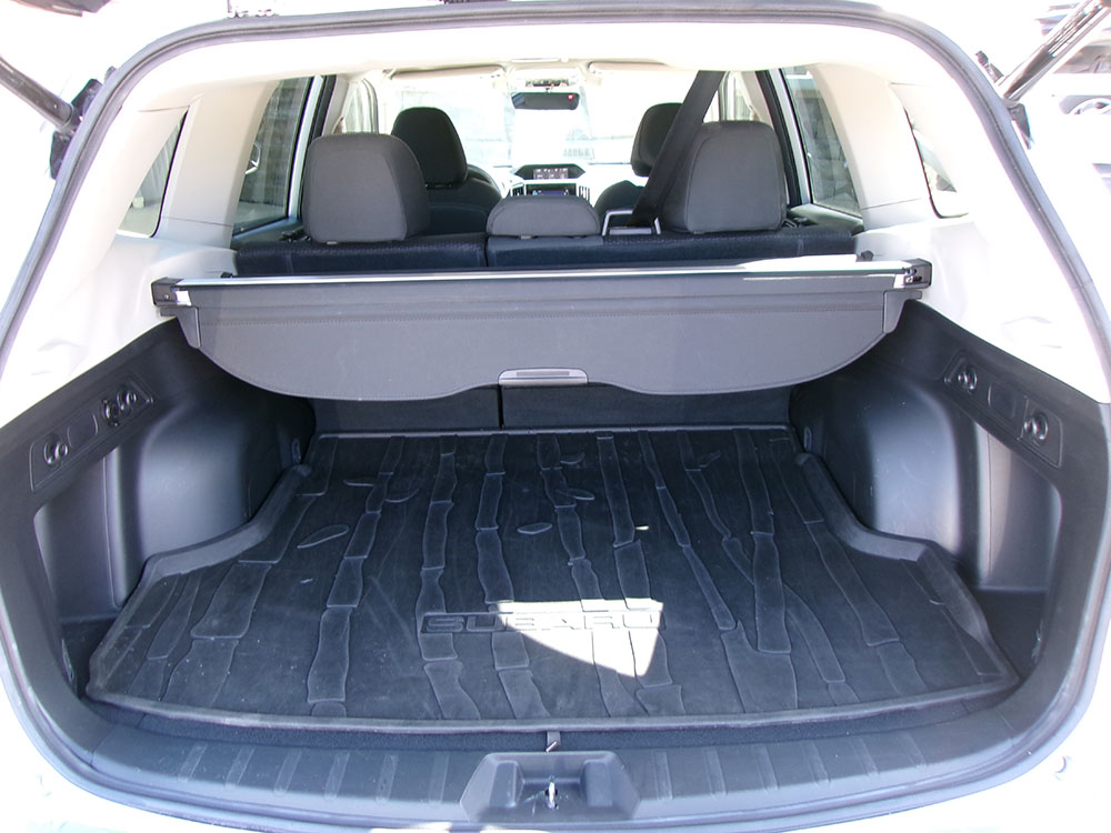 
								SUBARU FORESTER PREMIUM full									
