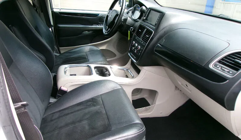 
								DODGE GRAND CARAVAN SXT full									