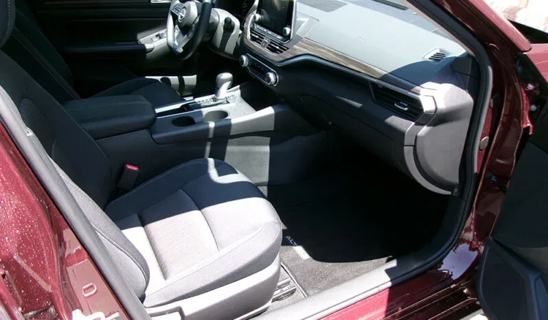 
								NISSAN ALTIMA SV full									