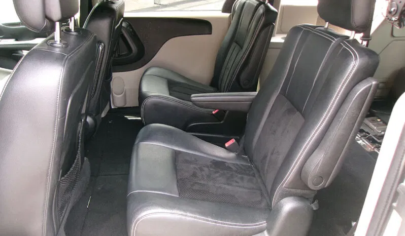 
								DODGE GRAND CARAVAN SXT full									