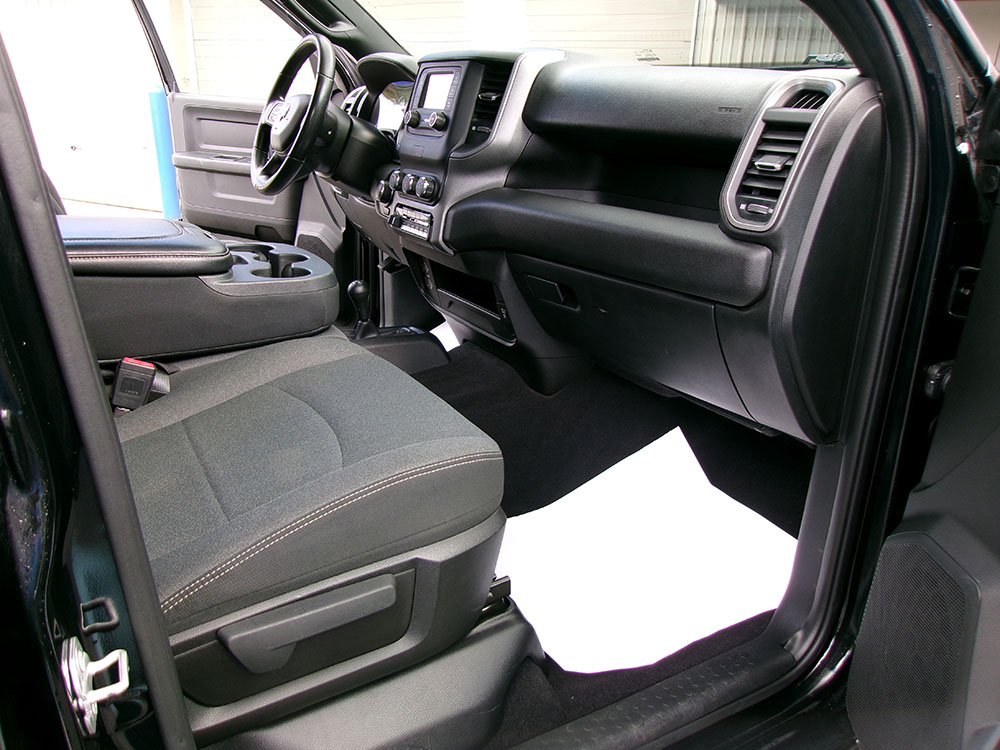 
								RAM 2500 TRADESMAN CREW CAB full									