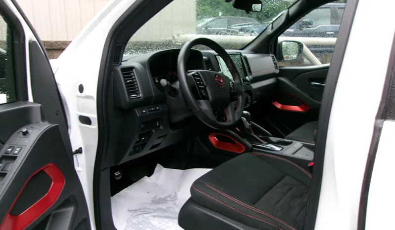 
								NISSAN FRONTIER PRO-4X CREW CAB full									