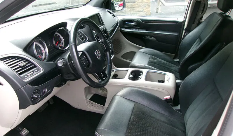 
								DODGE GRAND CARAVAN SXT full									