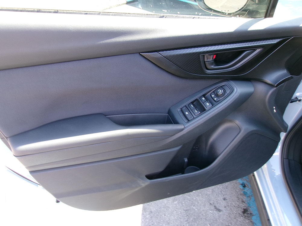 
								SUBARU CROSSTREK PREMIUM full									