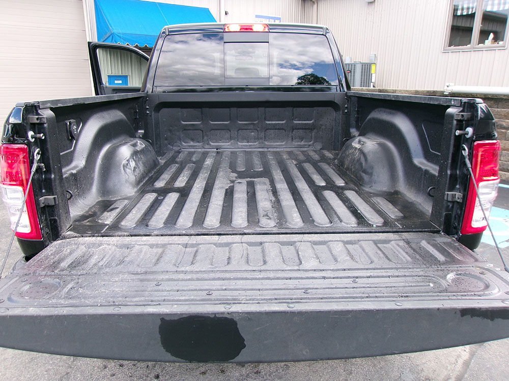 
								RAM 2500 TRADESMAN CREW CAB full									