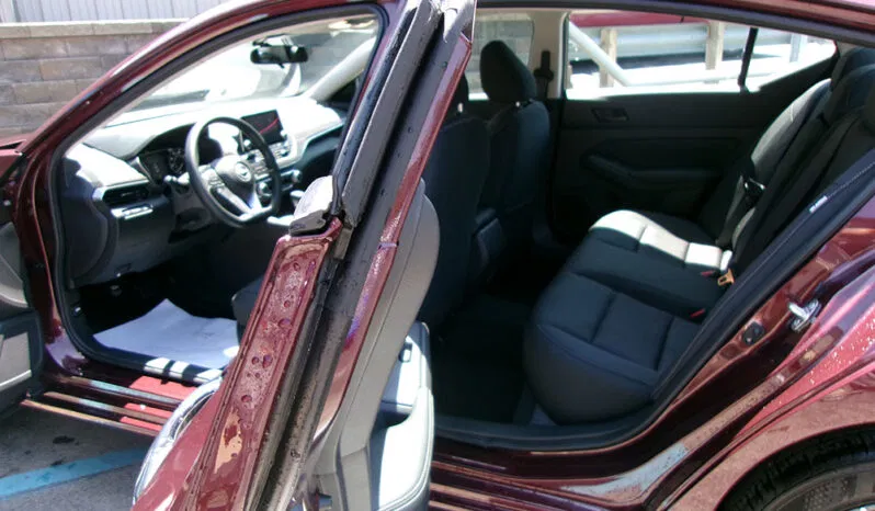 
								NISSAN ALTIMA SV full									
