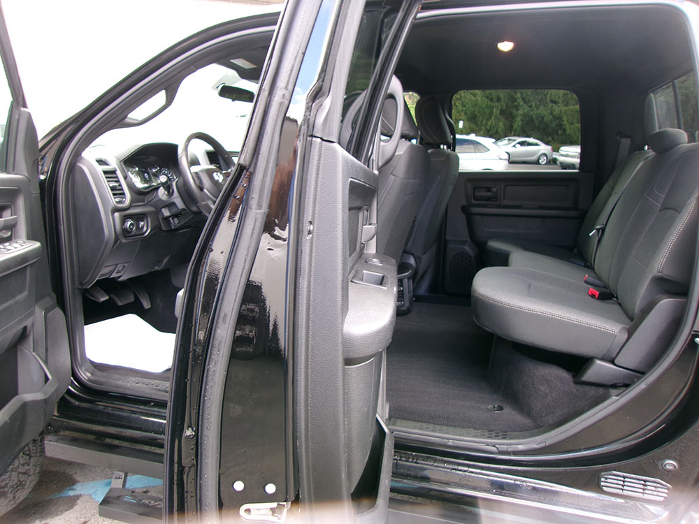 
								RAM 2500 TRADESMAN CREW CAB full									