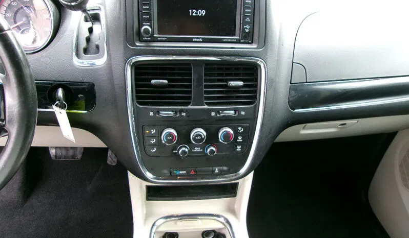 
								DODGE GRAND CARAVAN SXT full									