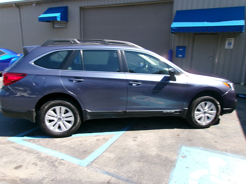 
								SUBARU OUTBACK full									