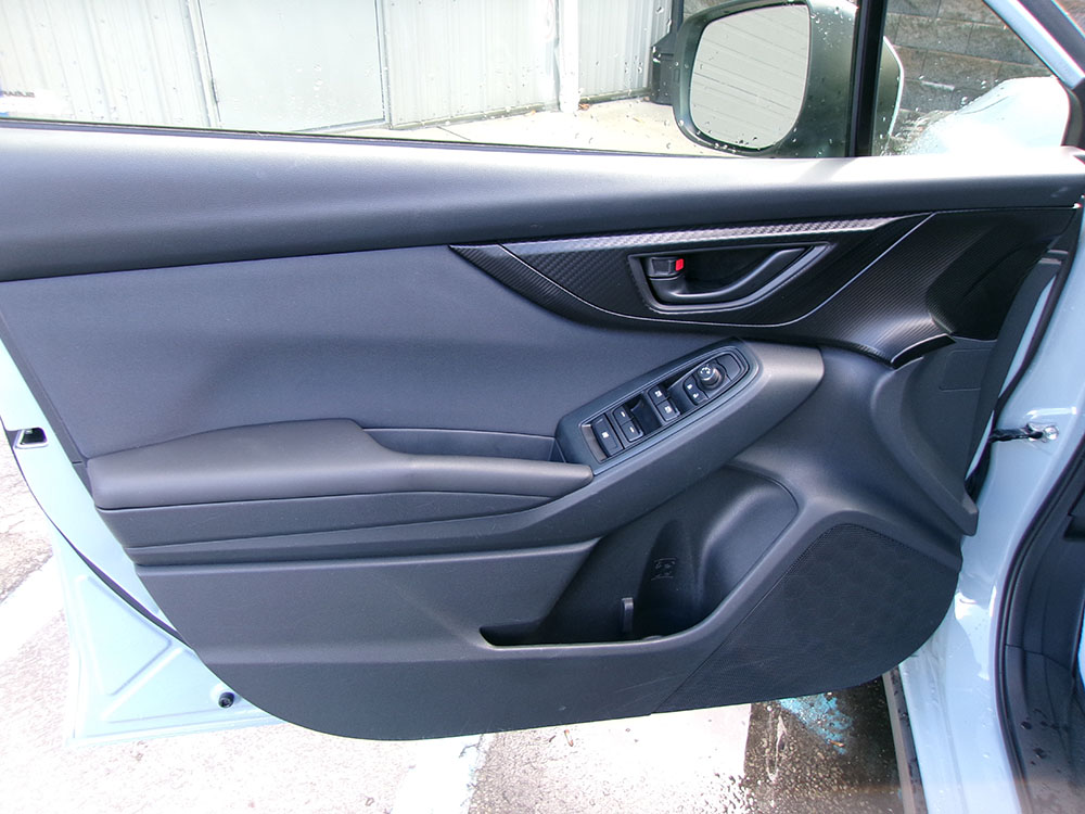 
								SUBARU CROSSTREK PREMIUM full									