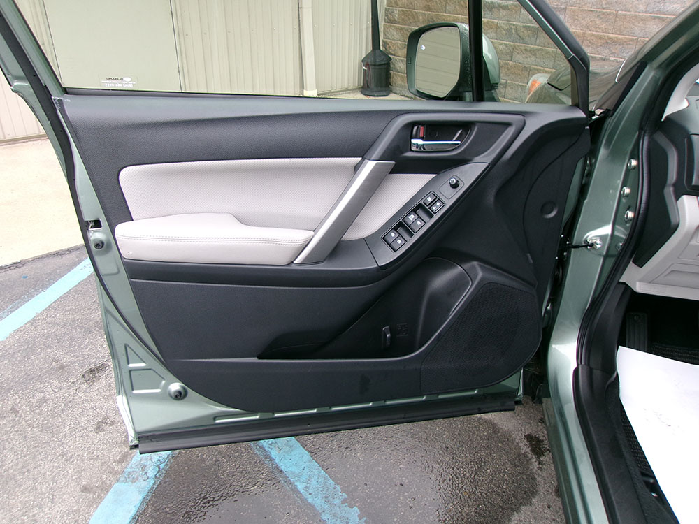 
								SUBARU FORESTER LIMITED full									