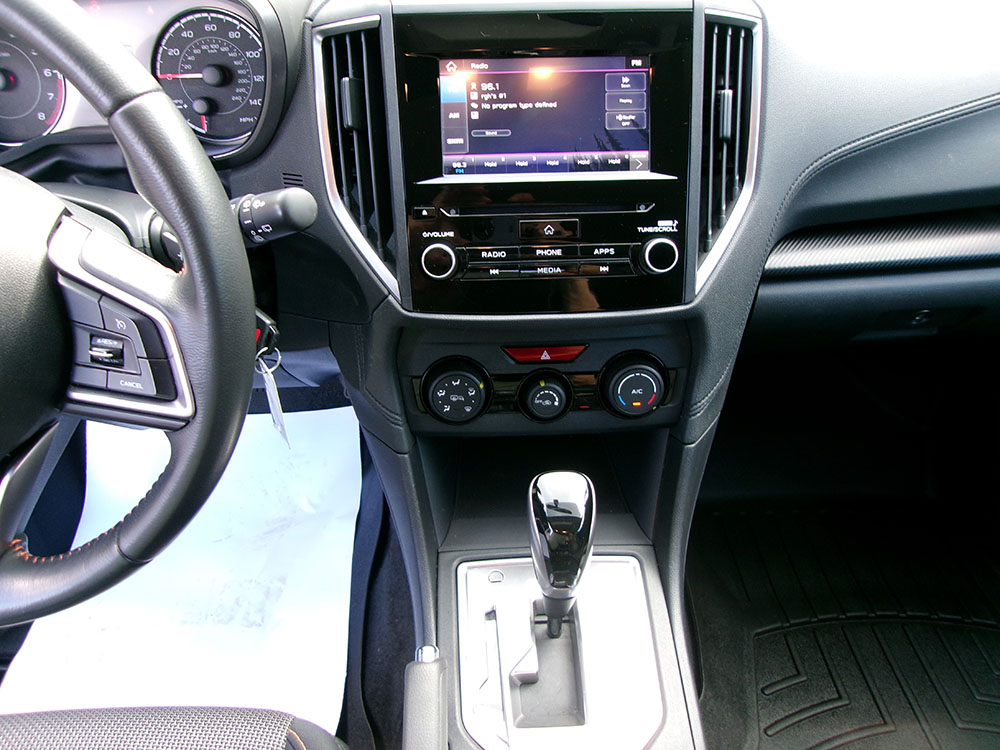 
								SUBARU CROSSTREK PREMIUM full									