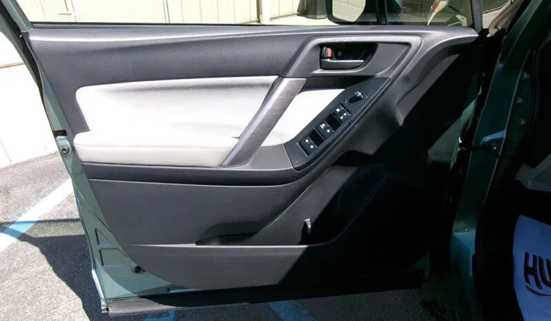 
								SUBARU FORESTER PREMIUM full									