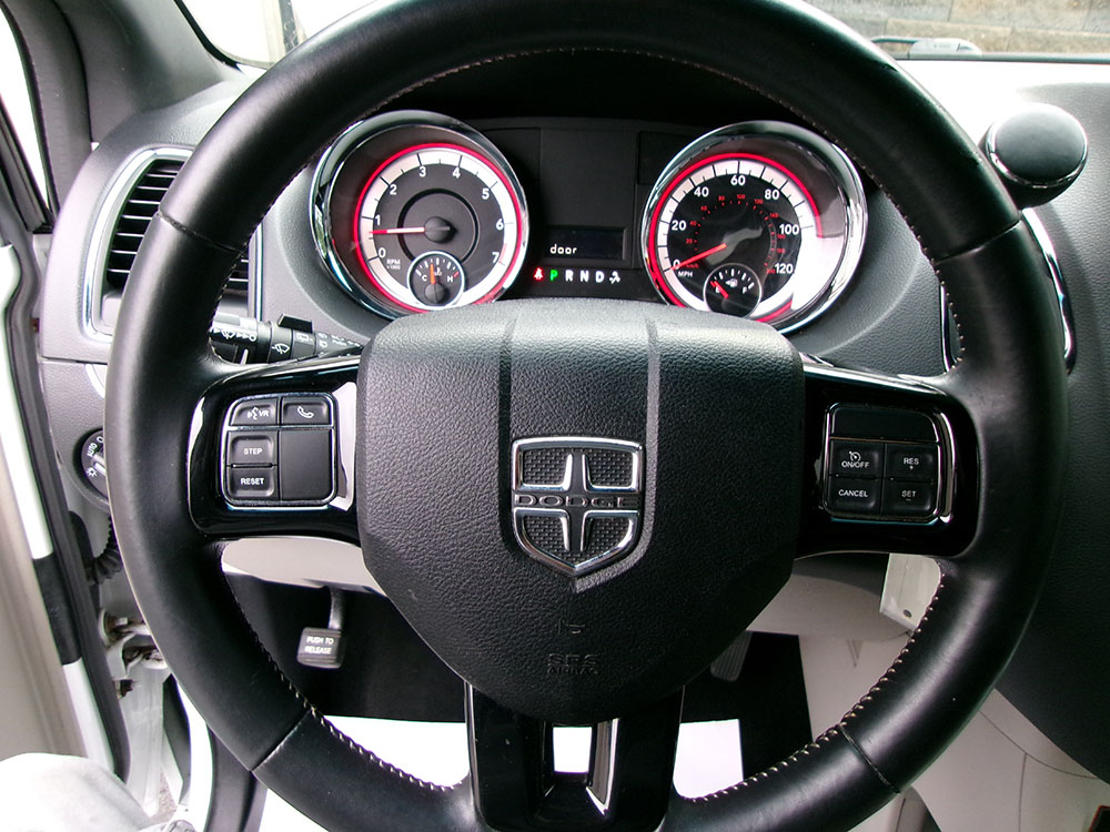 
								DODGE GRAND CARAVAN SXT full									