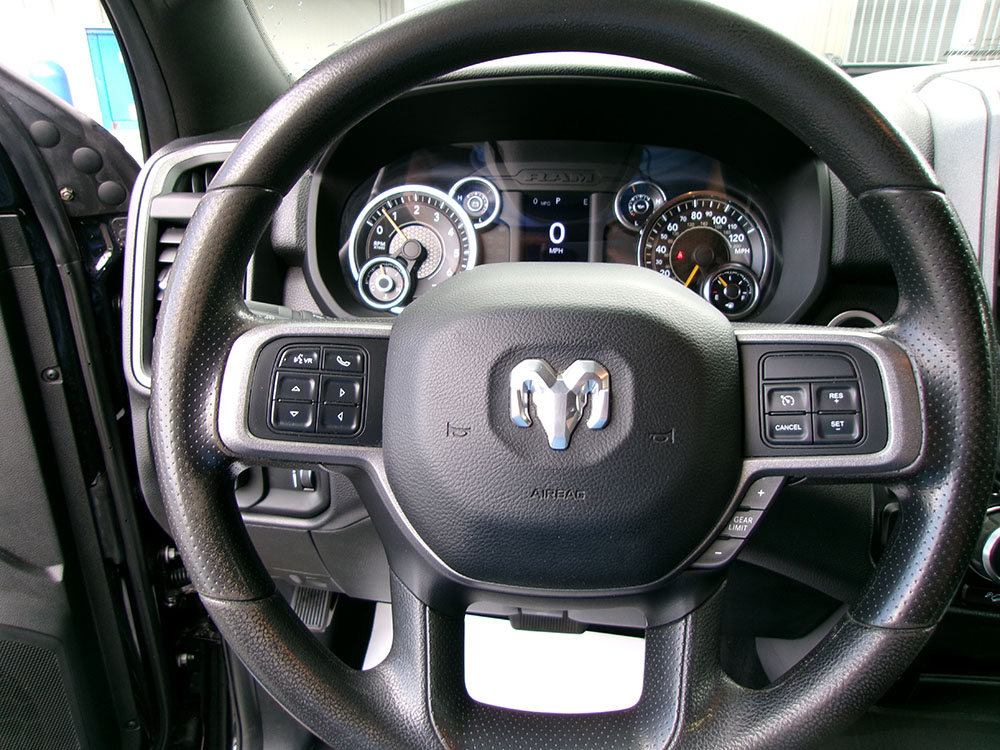 
								RAM 2500 TRADESMAN CREW CAB full									