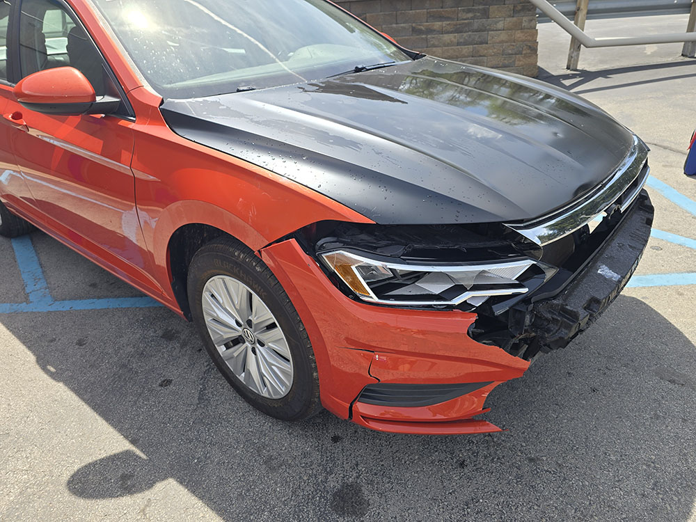 
								VOLKSWAGEN JETTA S full									