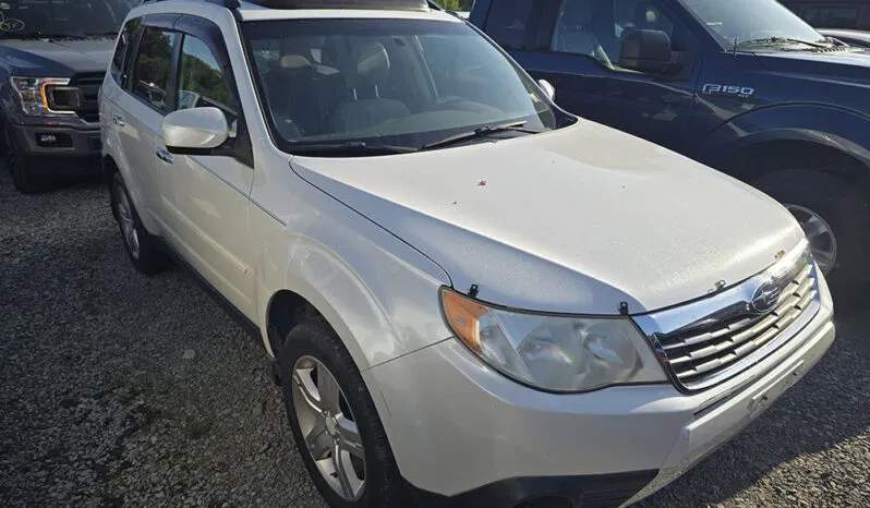 
								SUBARU FORESTER PREMIUM full									