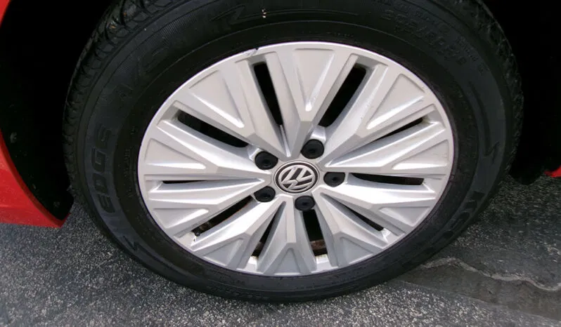 
								VOLKSWAGEN JETTA S full									
