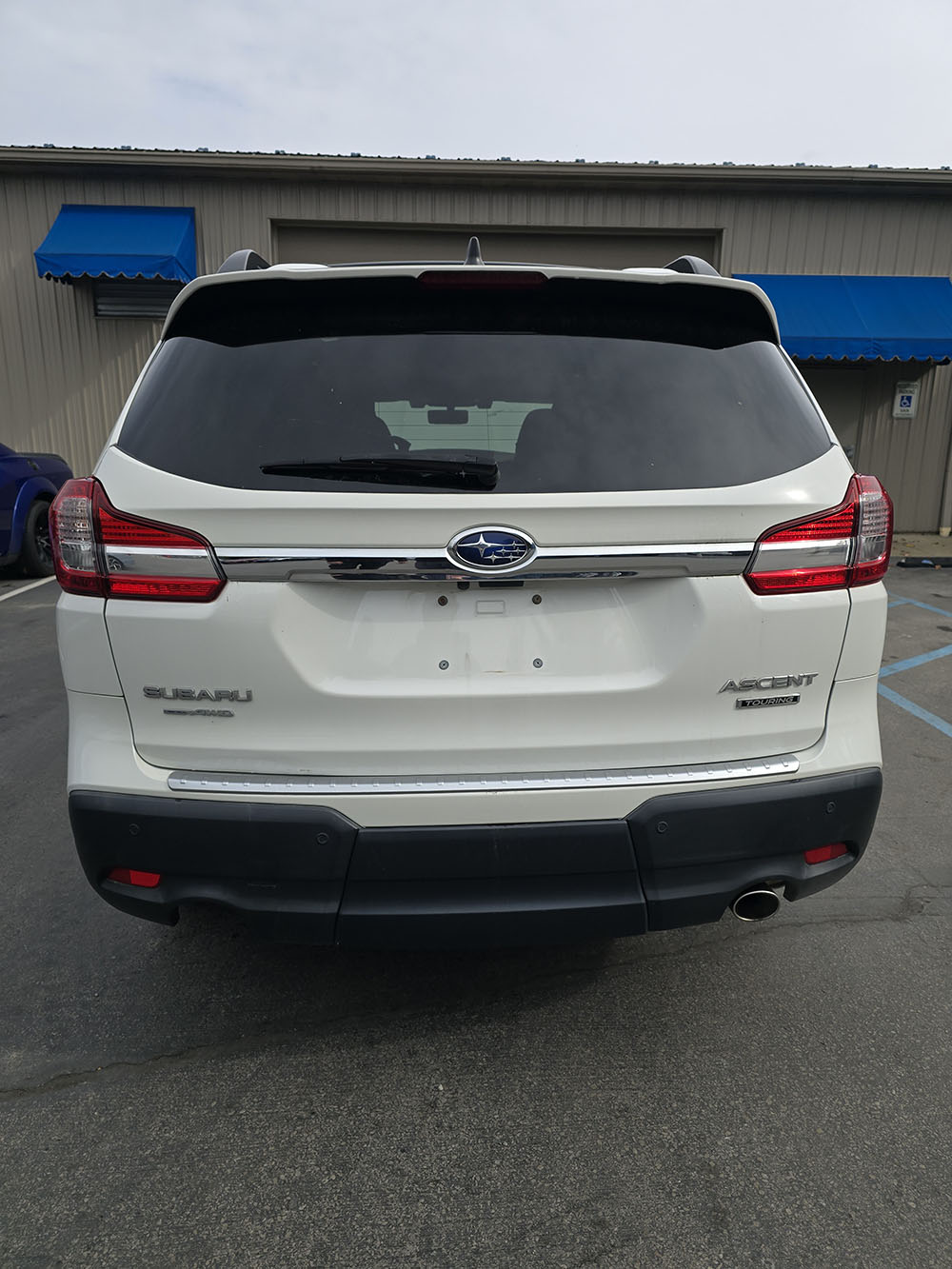 
								SUBARU ASCENT TOURING full									