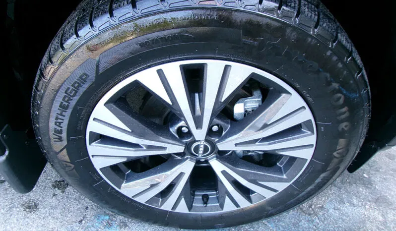 
								NISSAN ROGUE SV full									
