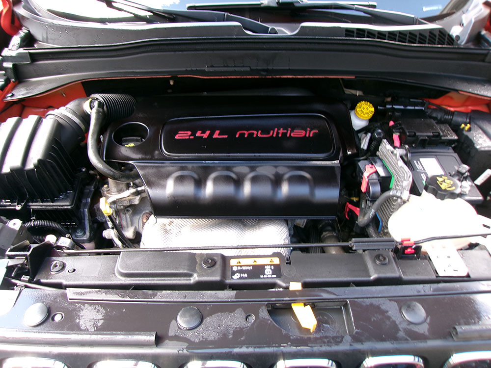 
								JEEP RENEGADE LATITUDE full									