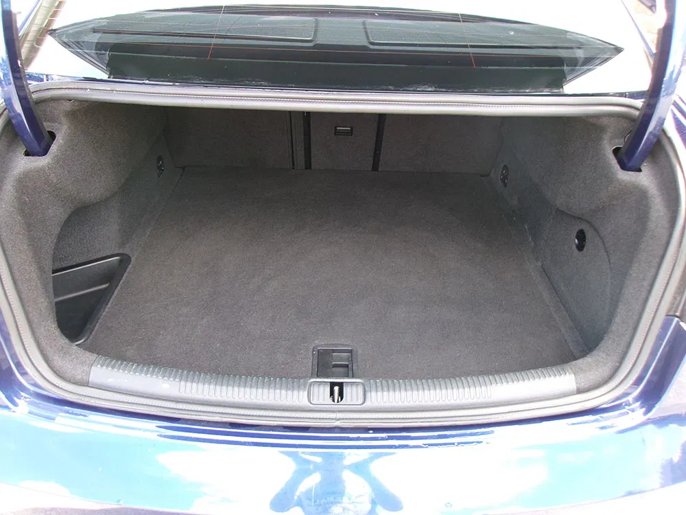 
								AUDI A3 PREMIUM full									