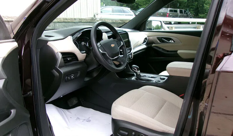 
								CHEVROLET TRAVERSE LT full									