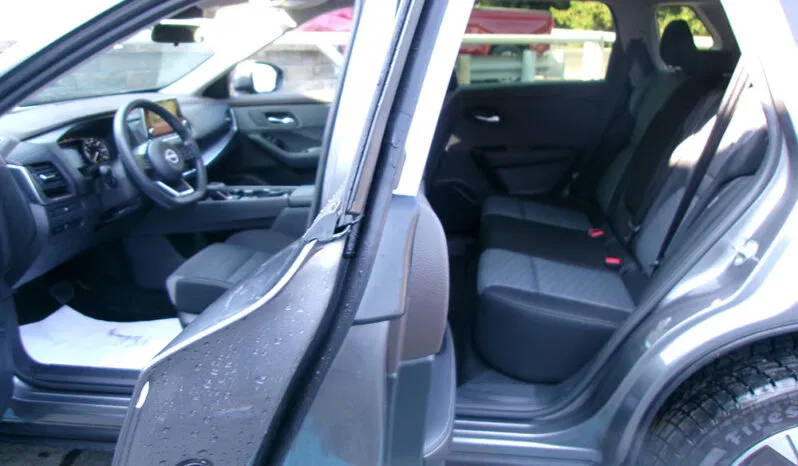
								NISSAN ROGUE SV full									