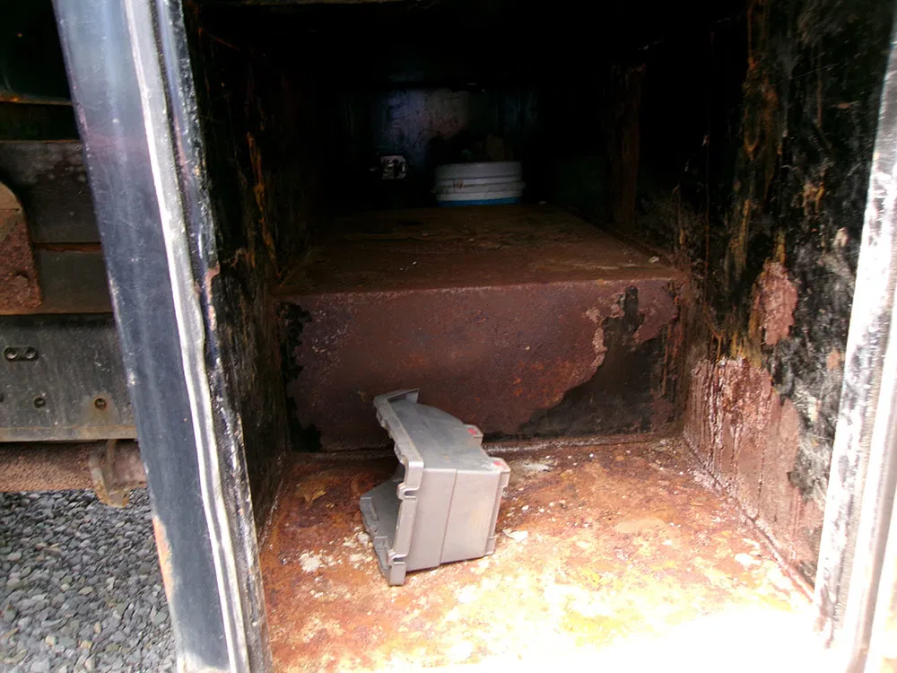 
								FORD F-550 XL DUMP full									