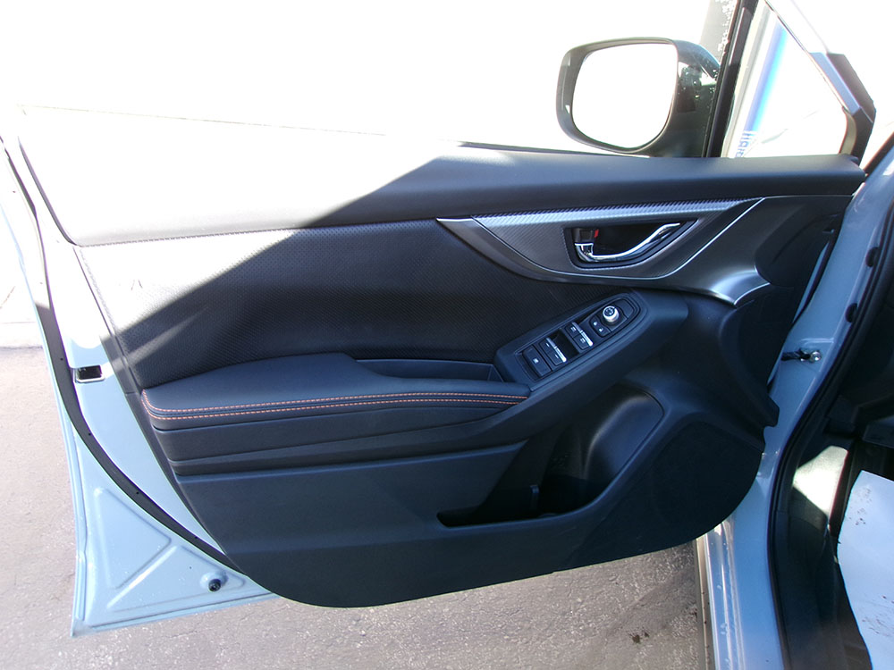 
								SUBARU CROSSTREK LIMITED full									