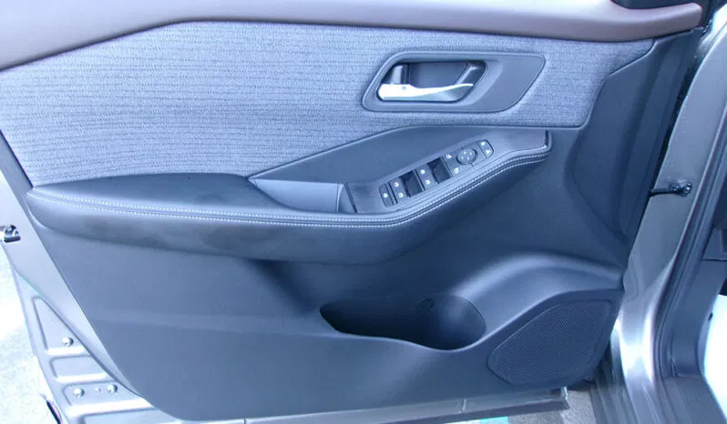 
								NISSAN ROGUE SV full									
