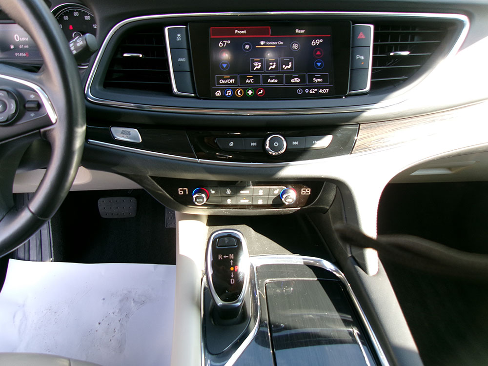
								BUICK ENCLAVE ESSENCE full									