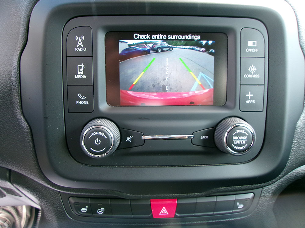 
								JEEP RENEGADE LATITUDE full									
