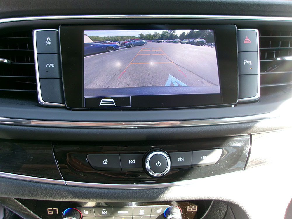 
								BUICK ENCLAVE ESSENCE full									