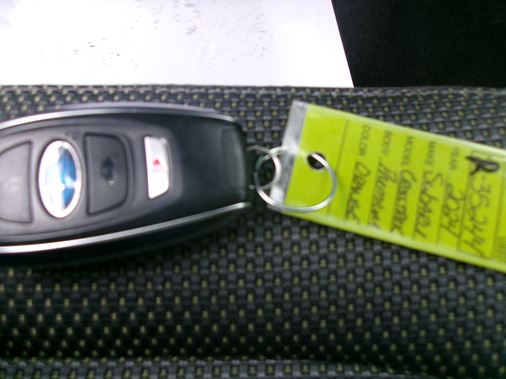 
								SUBARU CROSSTREK PREMIUM full									