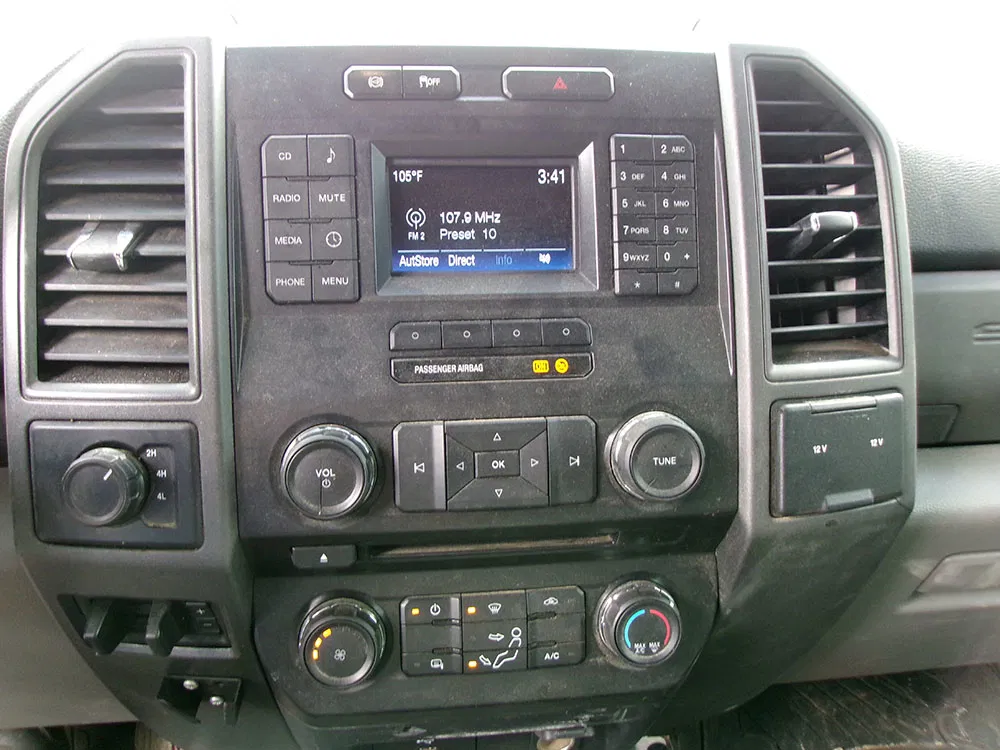 
								FORD F-550 XL DUMP full									