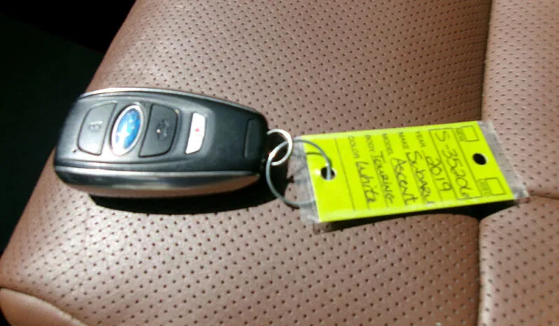 
								SUBARU ASCENT TOURING full									