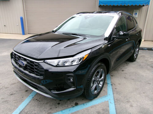 2025 Ford Escape ST-Line Select's photo