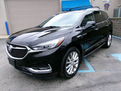 2019 Buick Enclave Essence's photo