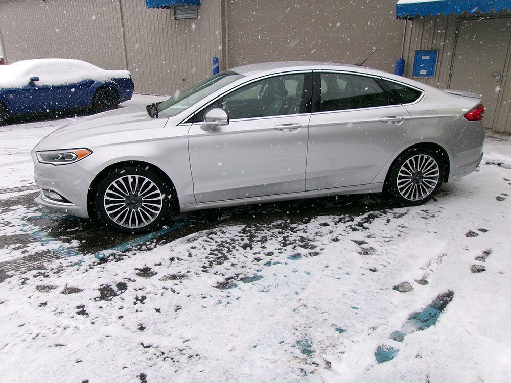 
								FORD FUSION TITANIUM full									
