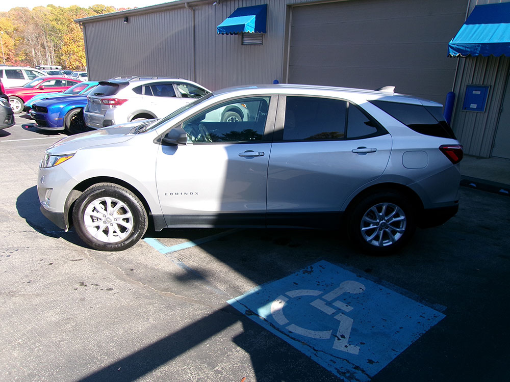 
								CHEVROLET EQUINOX LS full									