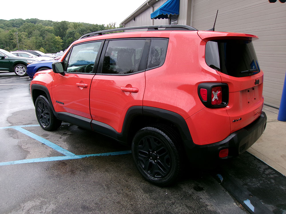 
								JEEP RENEGADE SPORT full									
