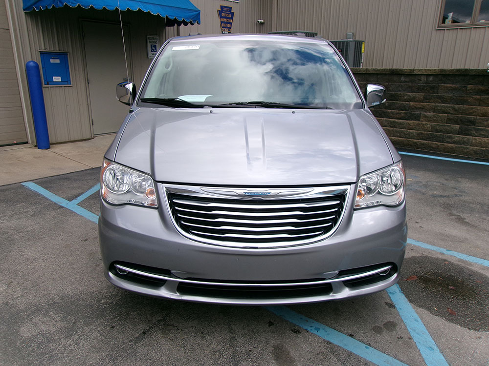 
								CHRYSLER TOWN AND COUNTRY TOURING L full									