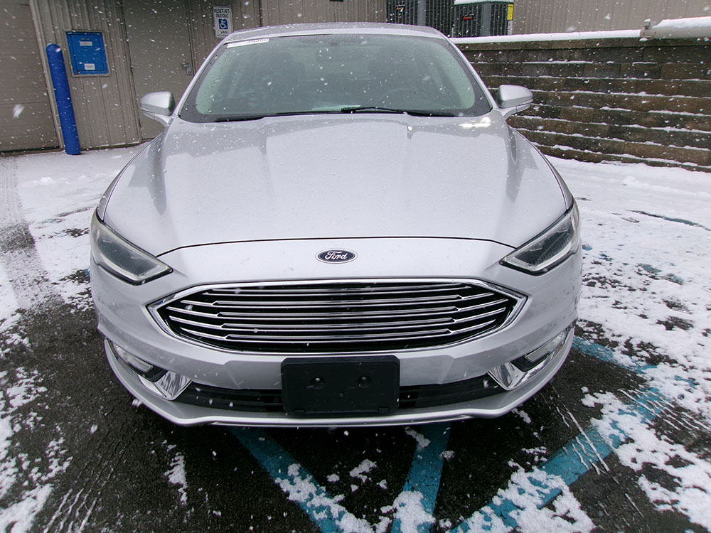 
								FORD FUSION TITANIUM full									