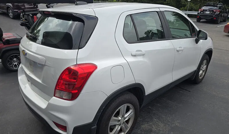 
								CHEVROLET TRAX LS full									