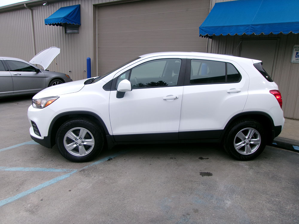
								CHEVROLET TRAX LS full									